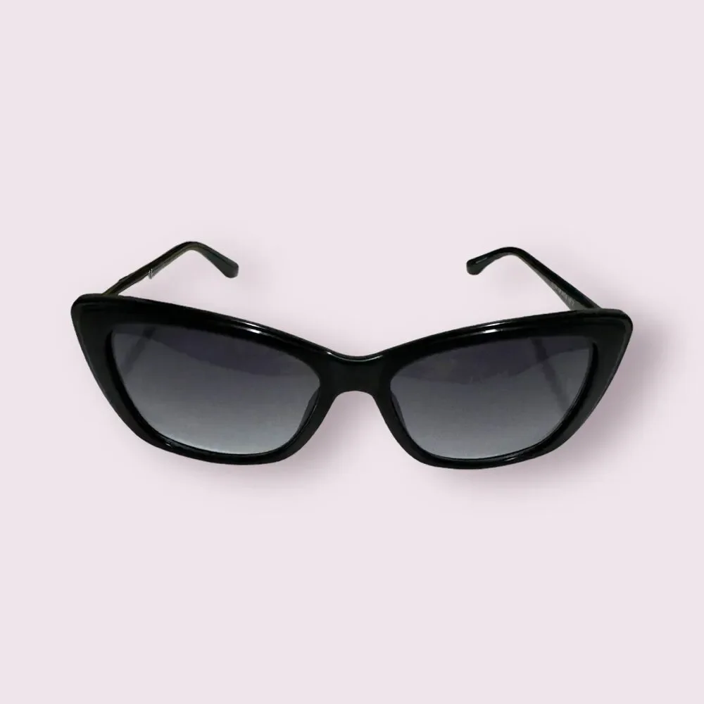 Guess‎ Cat Eye Smoke/Black Sunglasses